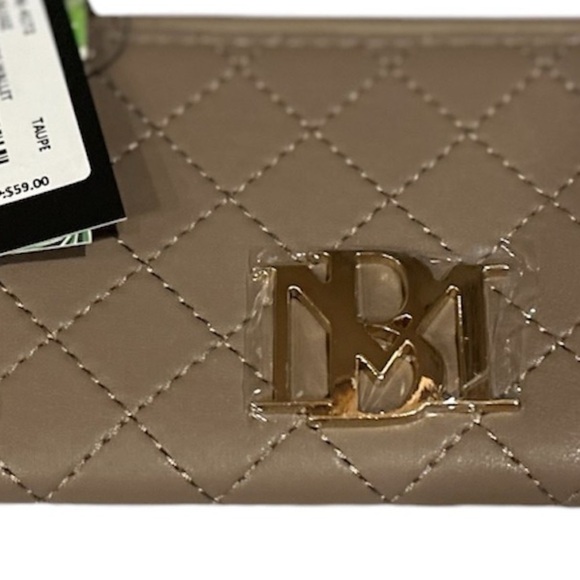 Badgley Miscka NWT Taupe vegan leather long cards‎ wallet quilted l - Picture 3 of 8